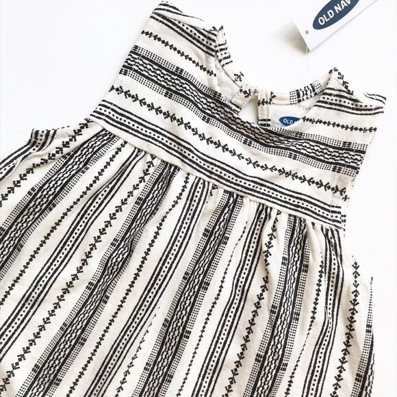 Old Navy NWT black/white fit & flare top 12-18m - Picture 2 of 4